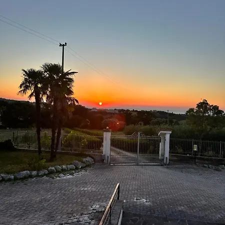 Sunrise On Farm SantʼElpidio a Mare